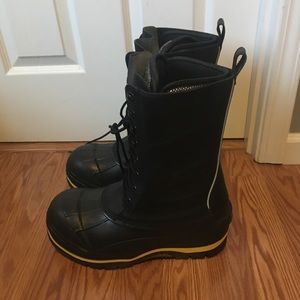 NWOT Baffin Boots
